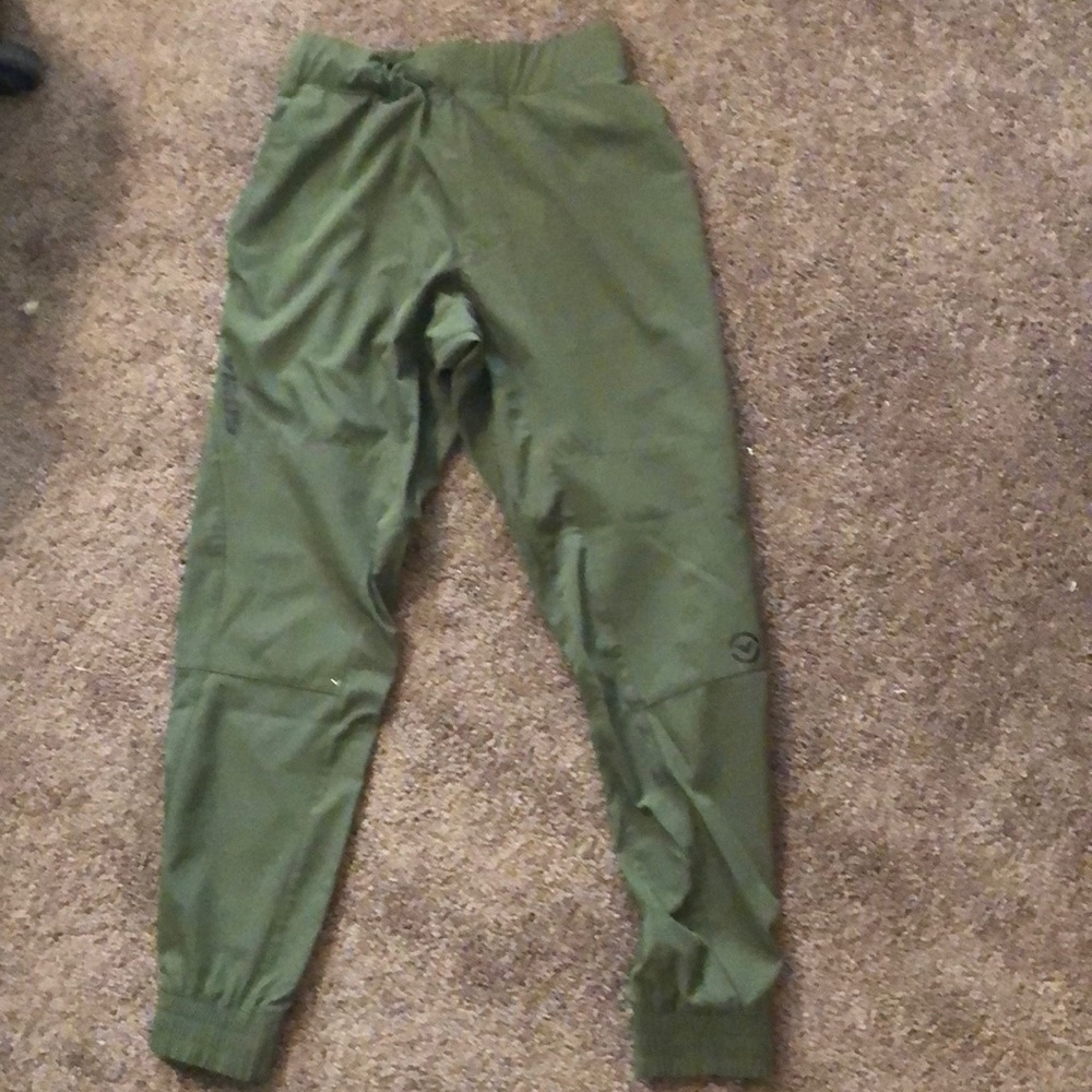 Virus international joggers